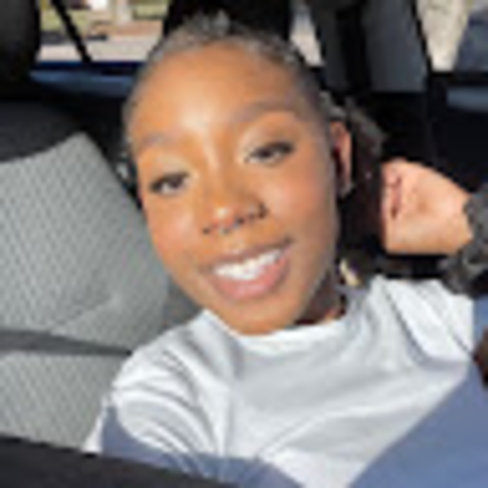Meet your Posher, Samiah